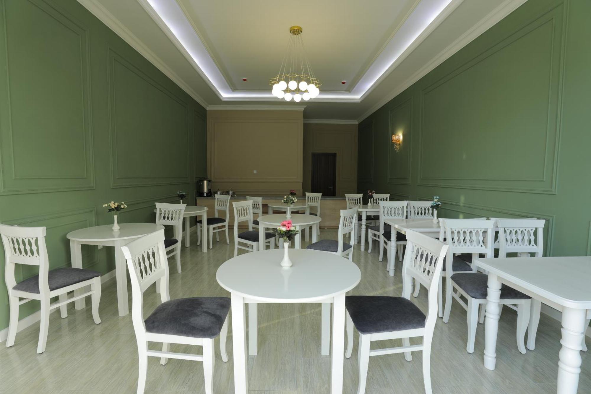 Resident Hotel Tachkent Extérieur photo
