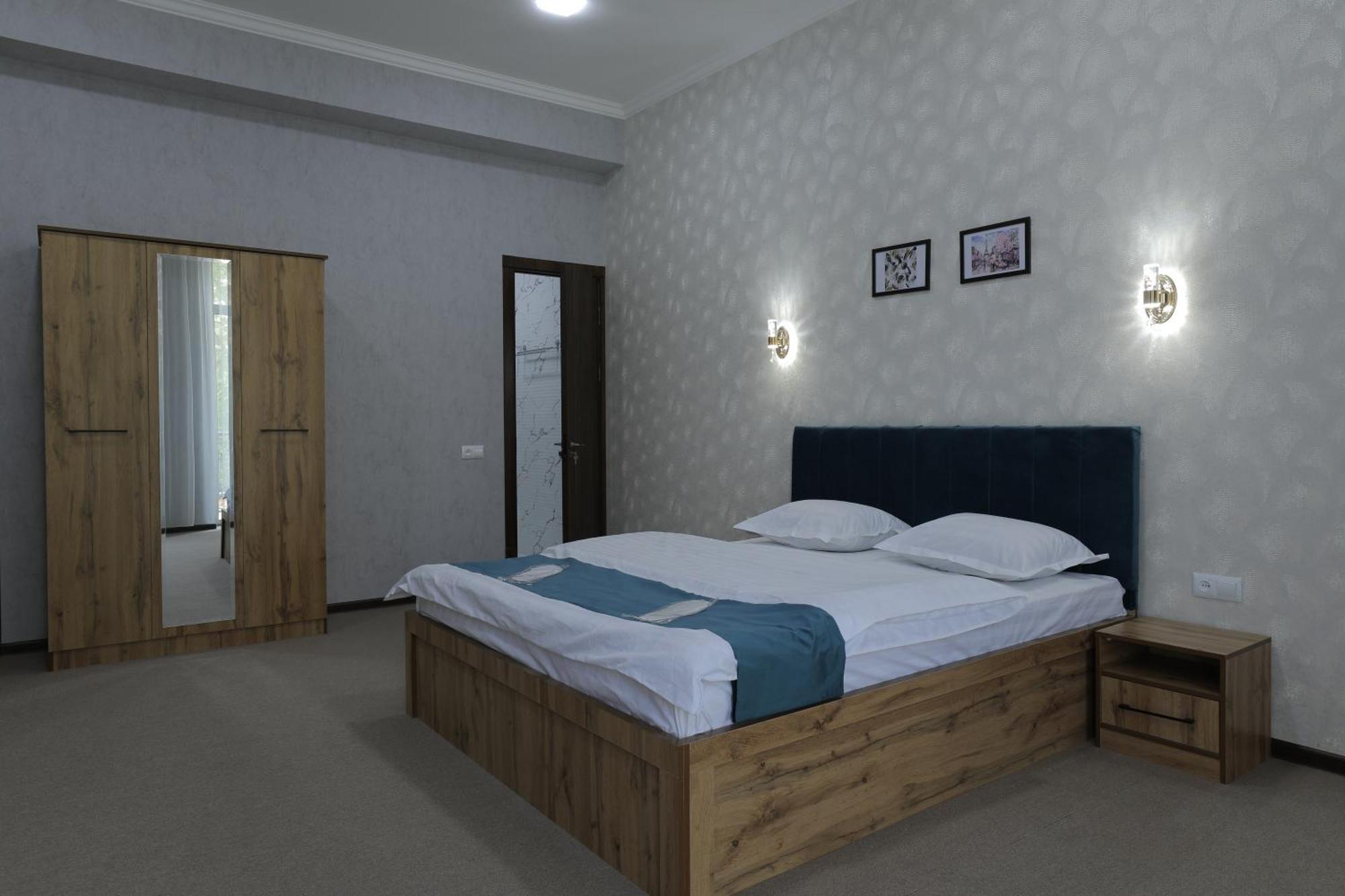 Resident Hotel Tachkent Extérieur photo