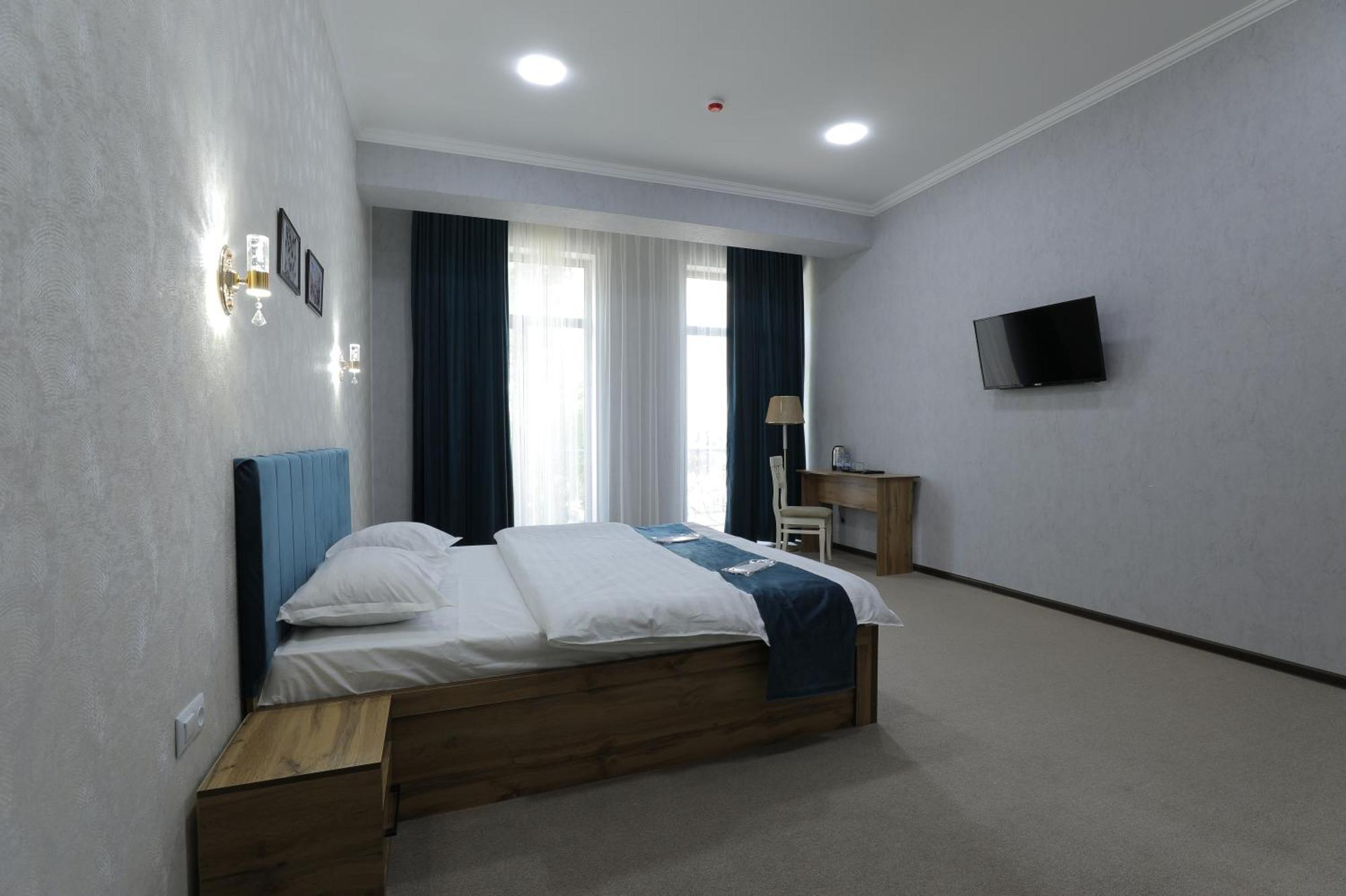 Resident Hotel Tachkent Extérieur photo