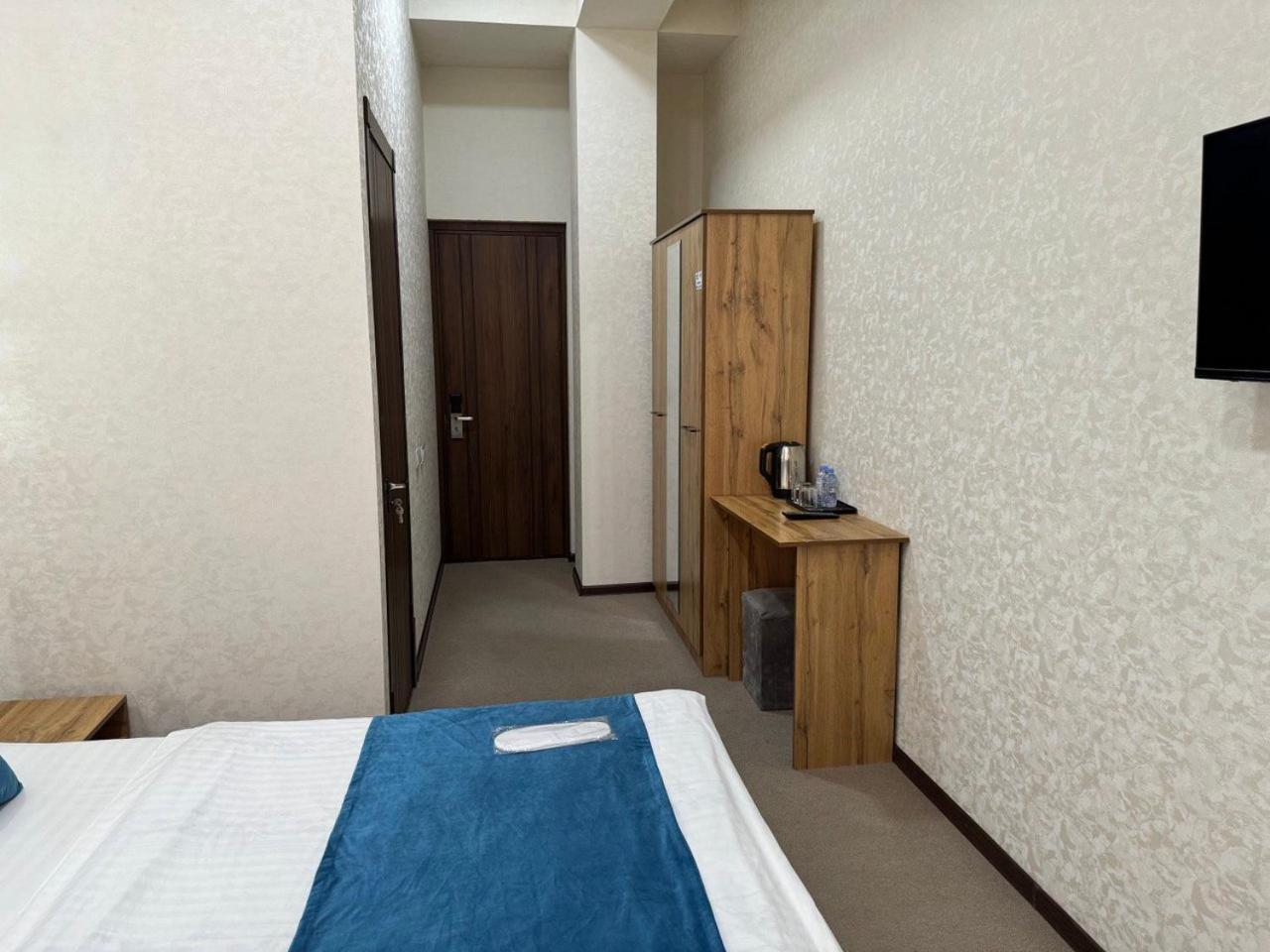 Resident Hotel Tachkent Extérieur photo