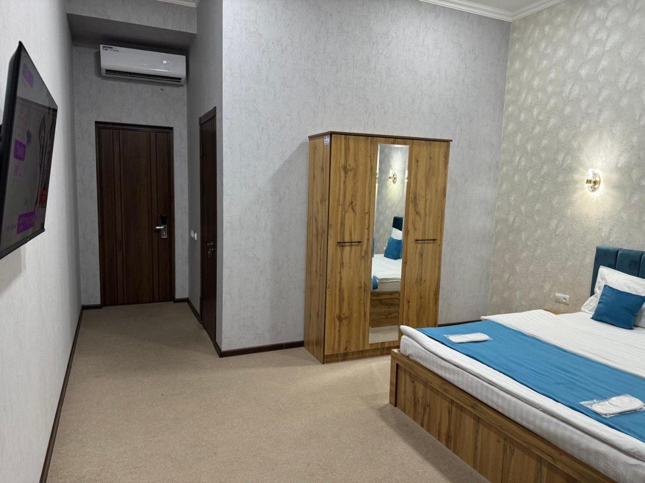 Resident Hotel Tachkent Extérieur photo