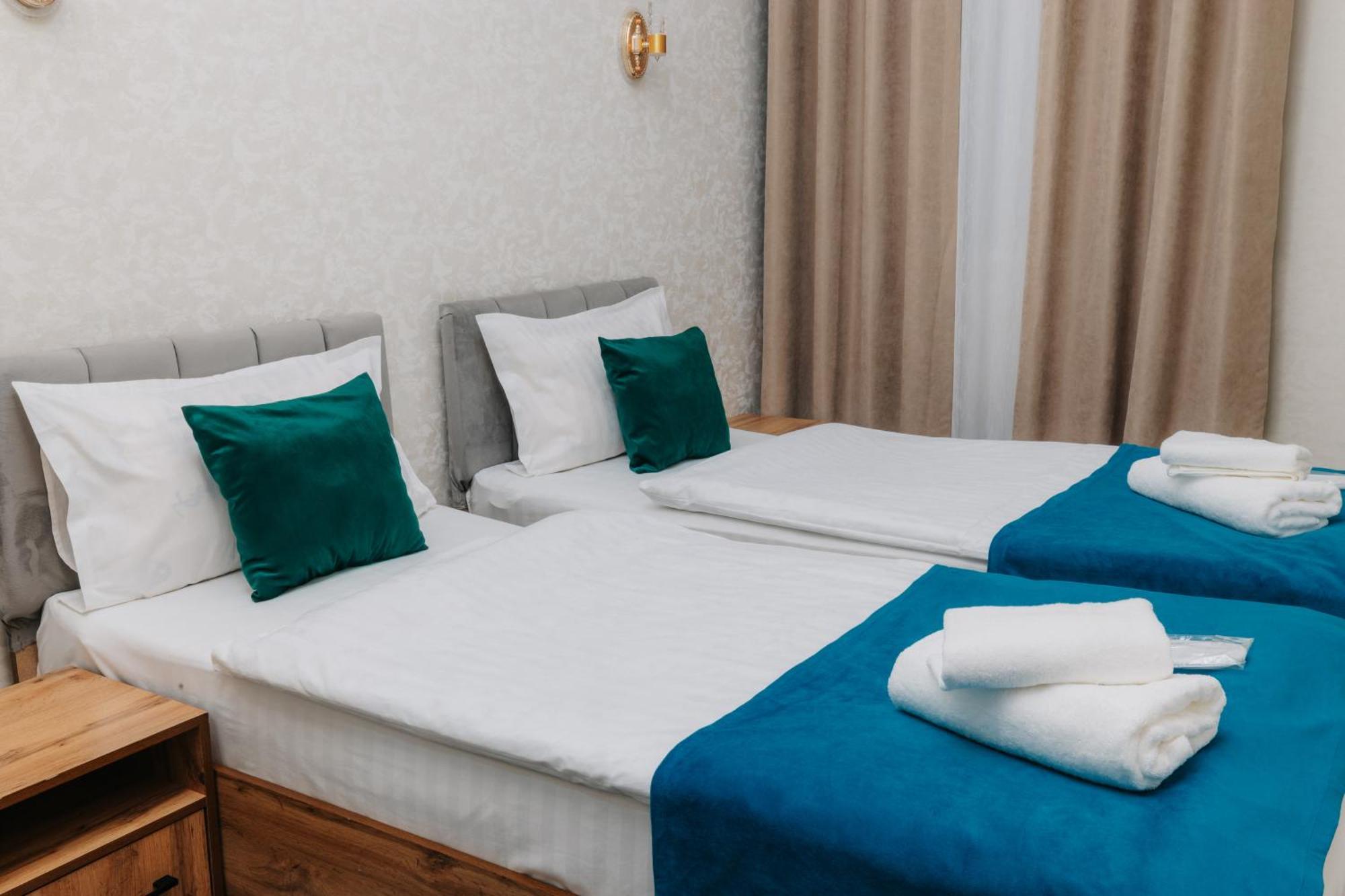 Resident Hotel Tachkent Extérieur photo