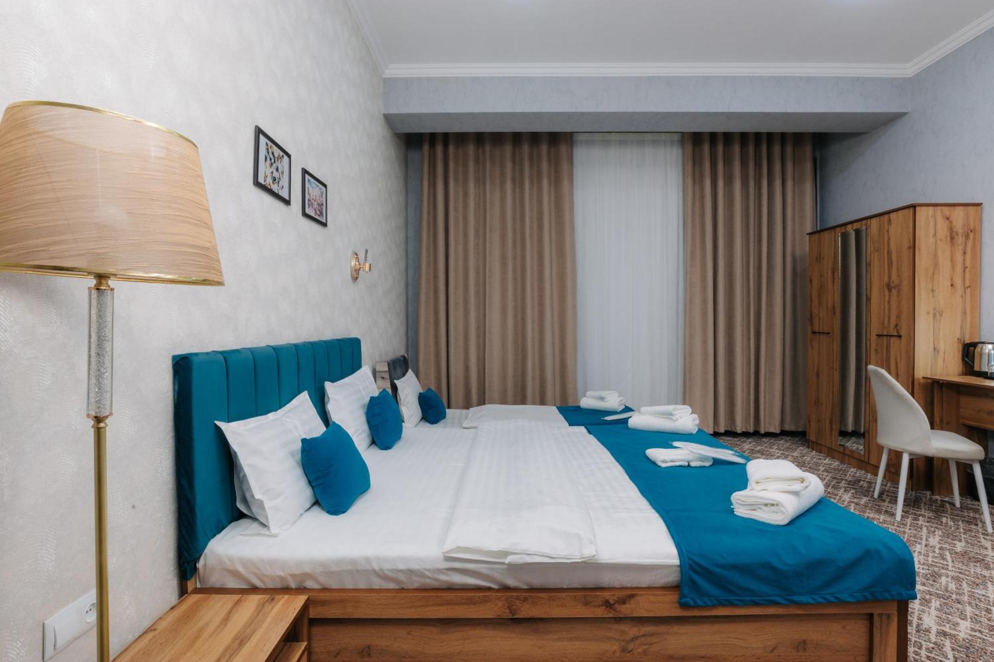Resident Hotel Tachkent Extérieur photo