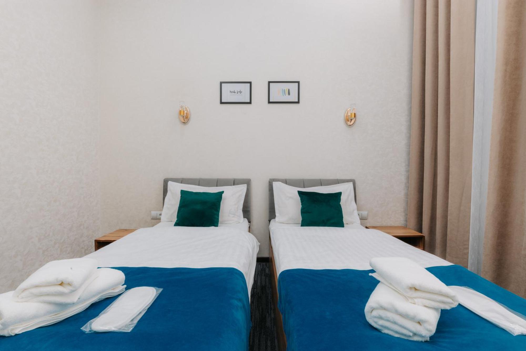 Resident Hotel Tachkent Extérieur photo