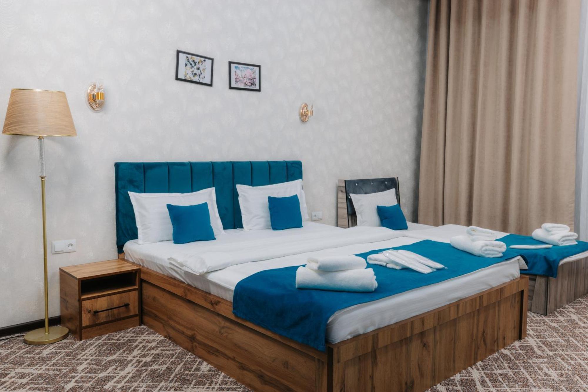 Resident Hotel Tachkent Extérieur photo