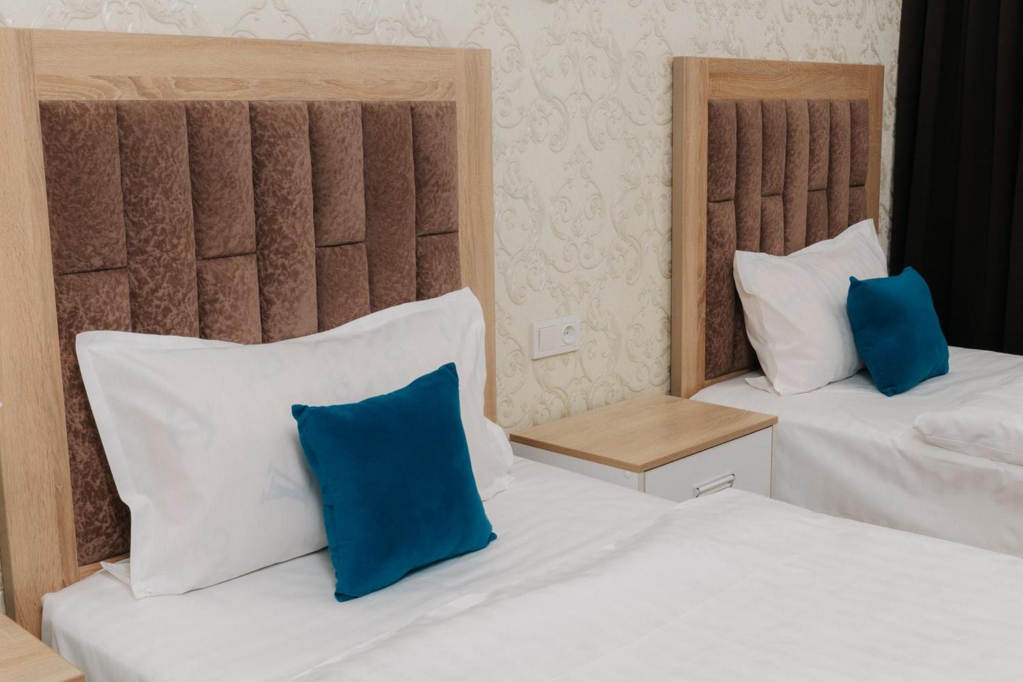 Resident Hotel Tachkent Extérieur photo