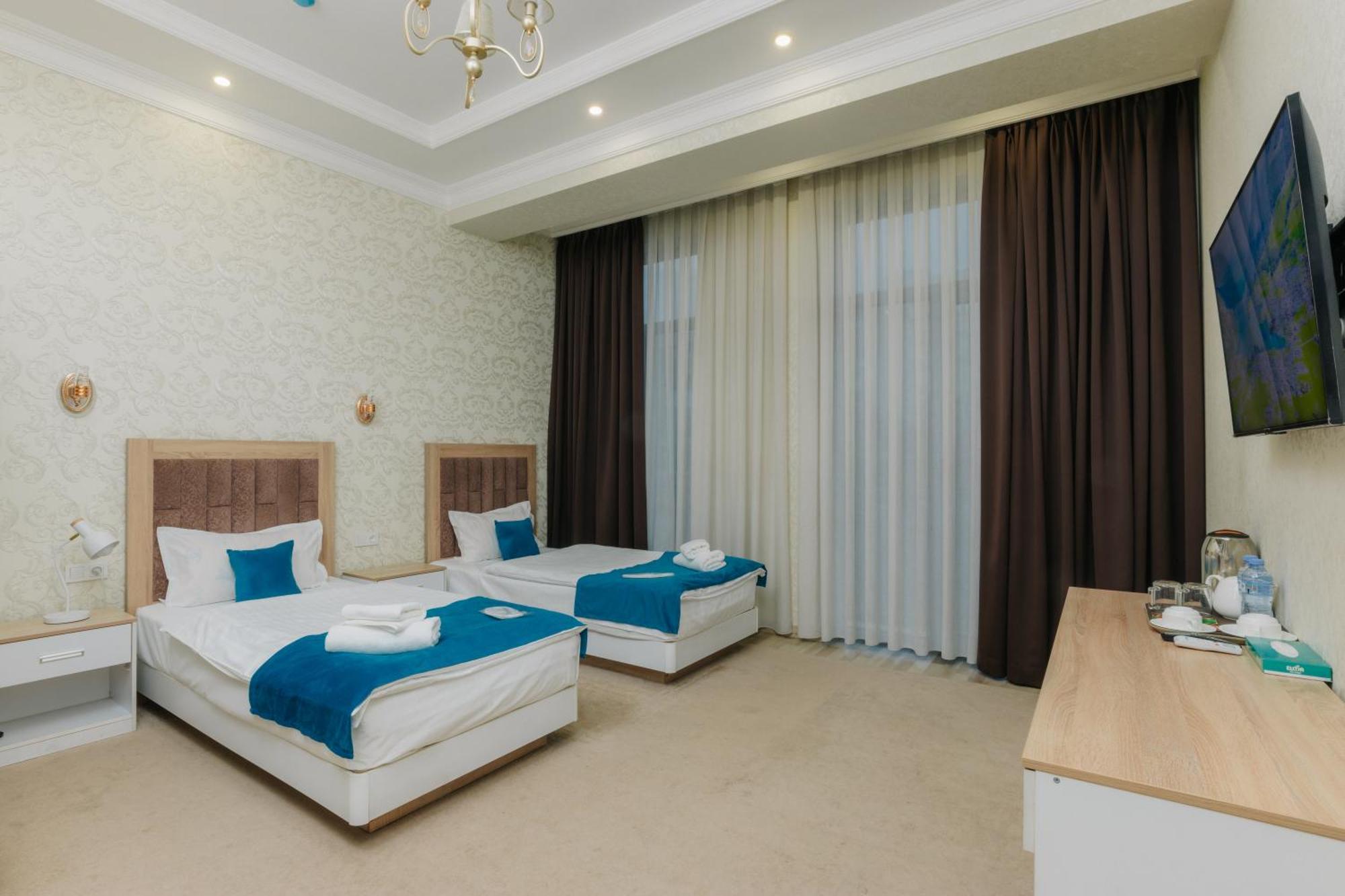 Resident Hotel Tachkent Extérieur photo