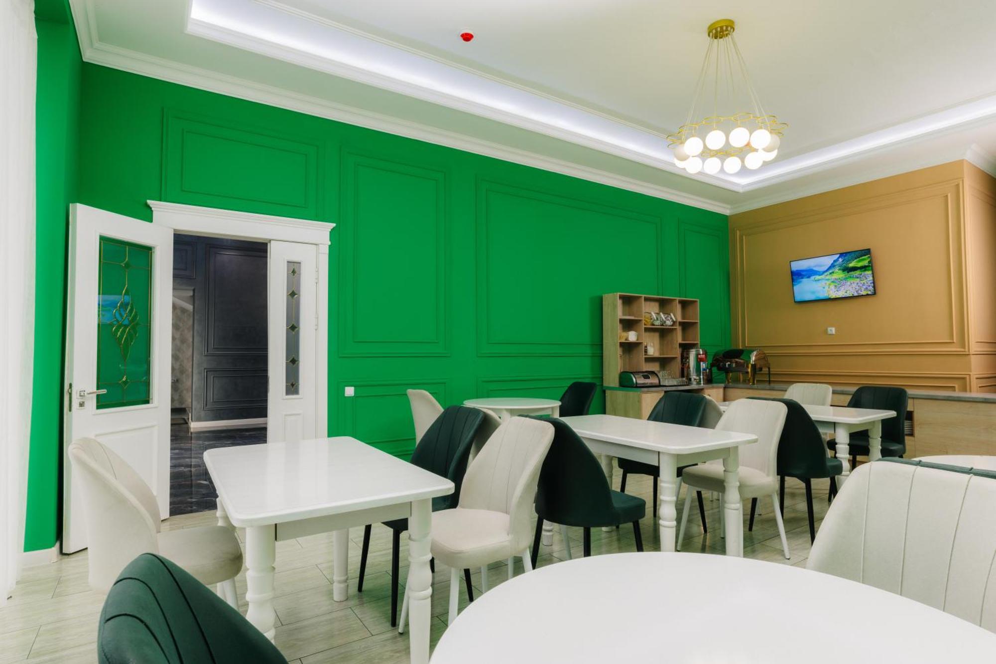 Resident Hotel Tachkent Extérieur photo