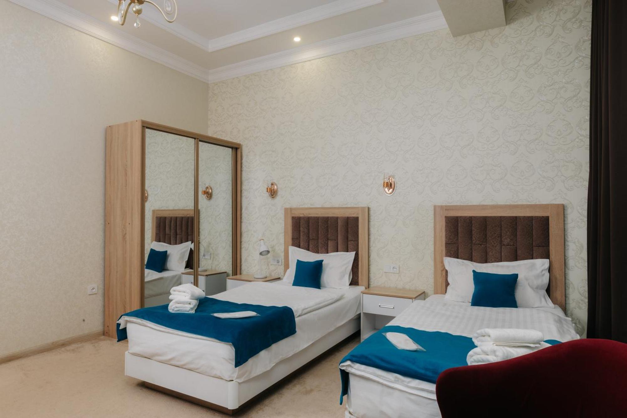 Resident Hotel Tachkent Extérieur photo